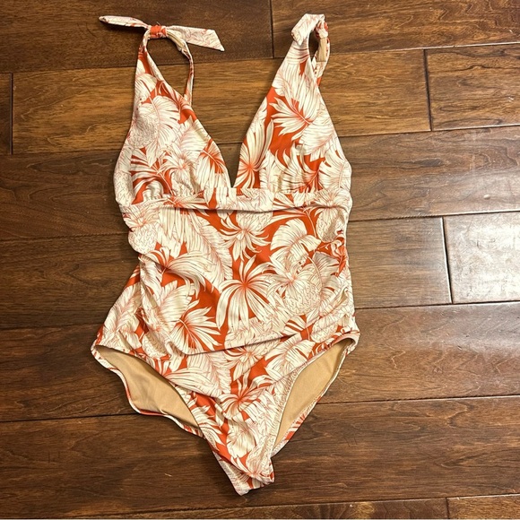 Old Navy Floral Tie Shoulder Ruched Plunge One Piece Swimsuit - Picture 2 of 10